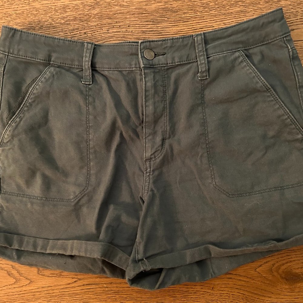 Universal Threads Green Shorts